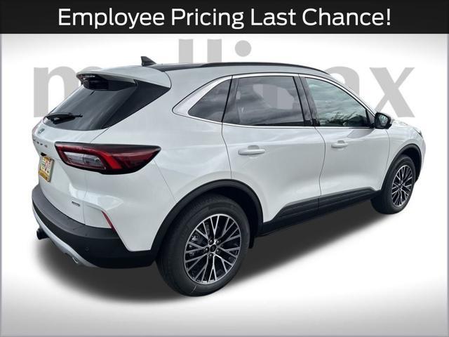 new 2025 Ford Escape PHEV car, priced at $40,086