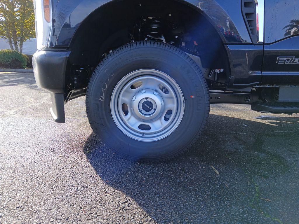 new 2025 Ford F-250 car, priced at $59,798
