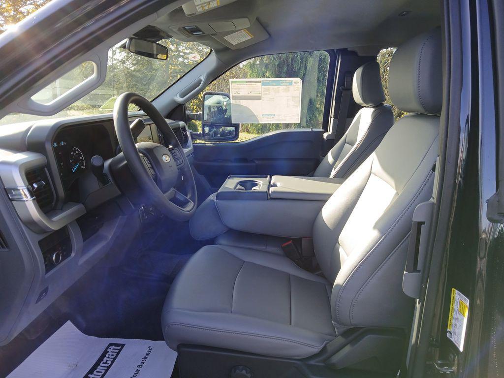 new 2025 Ford F-250 car, priced at $59,798