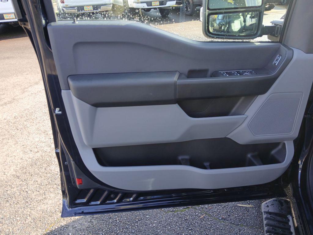 new 2025 Ford F-250 car, priced at $59,798