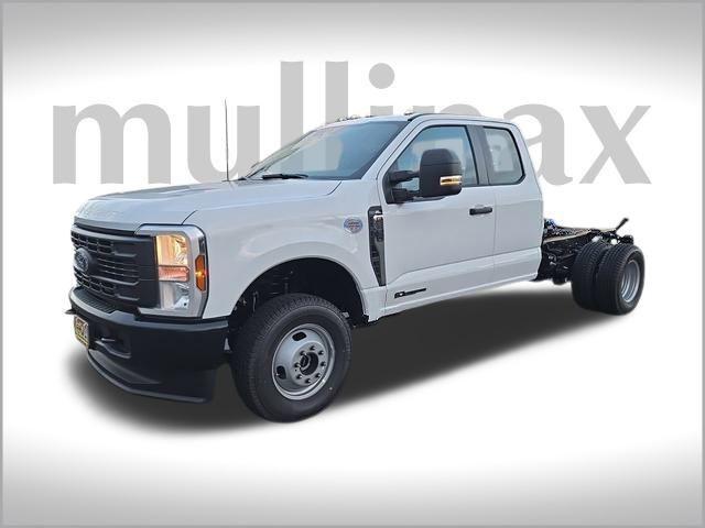 new 2024 Ford F-350 car, priced at $66,205