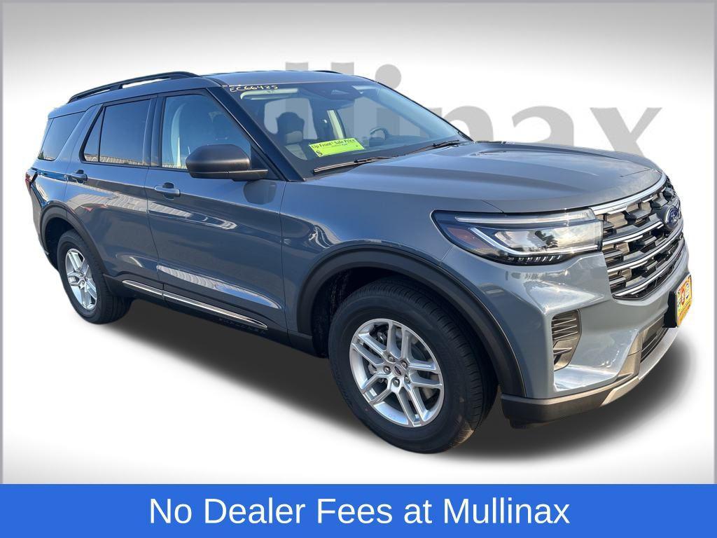 new 2025 Ford Explorer car, priced at $40,449