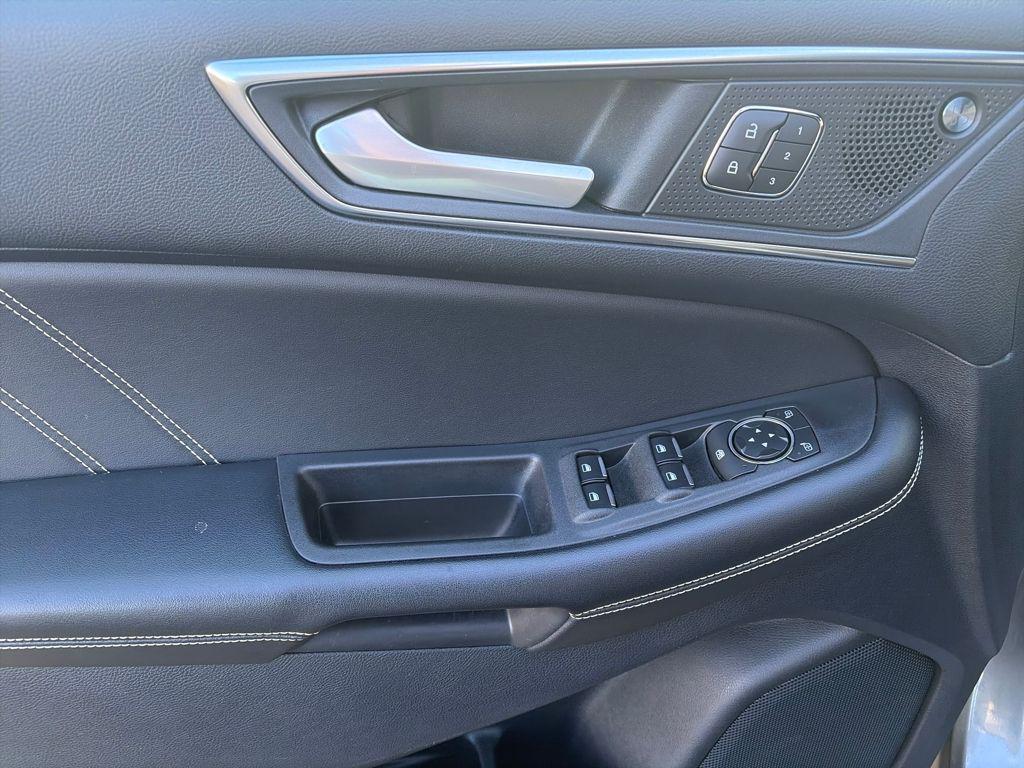 used 2022 Ford Edge car, priced at $28,823