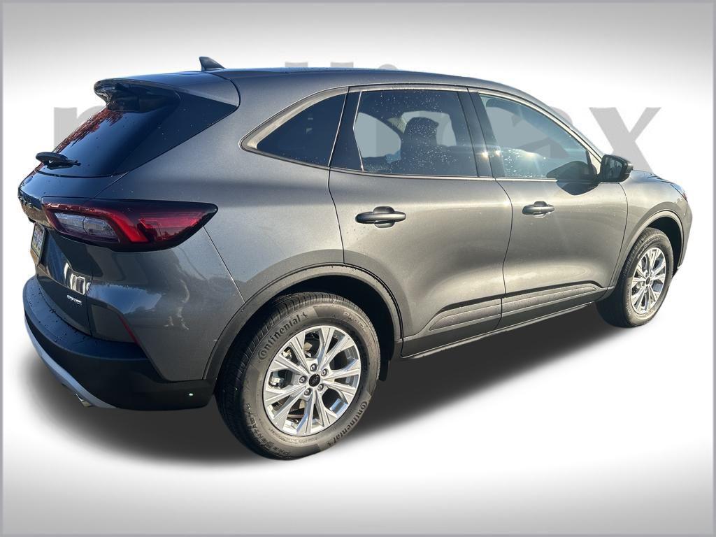 used 2025 Ford Escape car, priced at $25,313