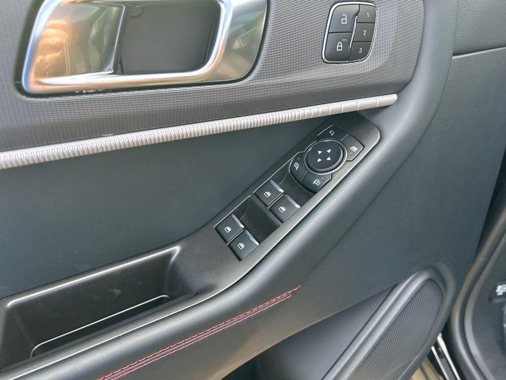 new 2025 Ford Explorer car, priced at $48,604