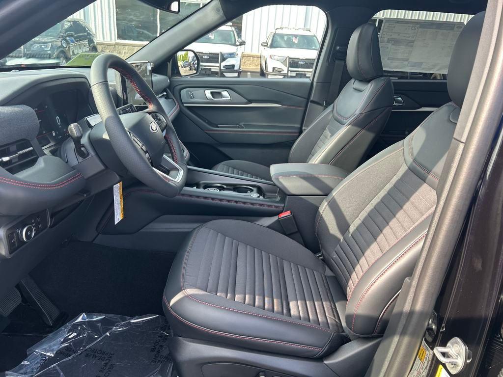 new 2025 Ford Explorer car, priced at $48,604