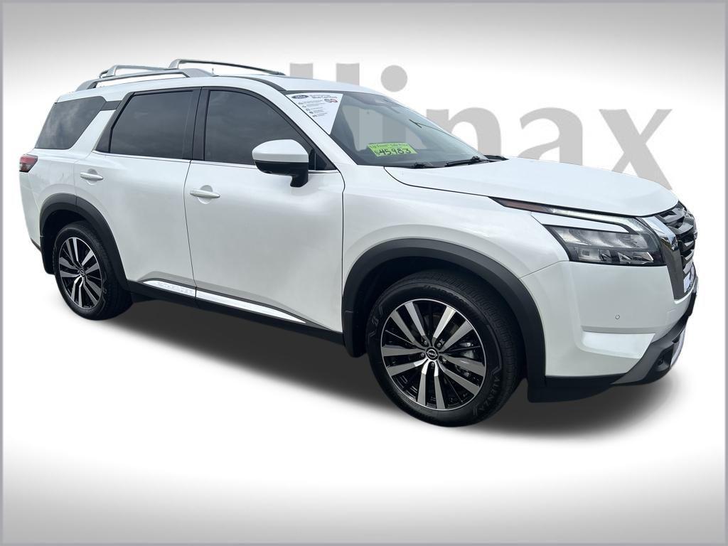 used 2025 Nissan Pathfinder car, priced at $44,173