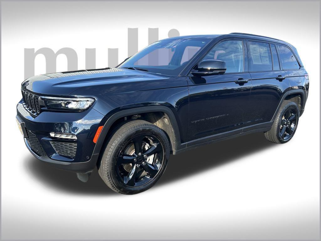 used 2024 Jeep Grand Cherokee car, priced at $41,433