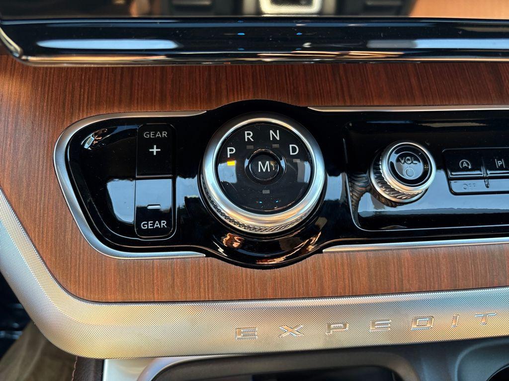 new 2025 Ford Expedition Max car, priced at $89,055