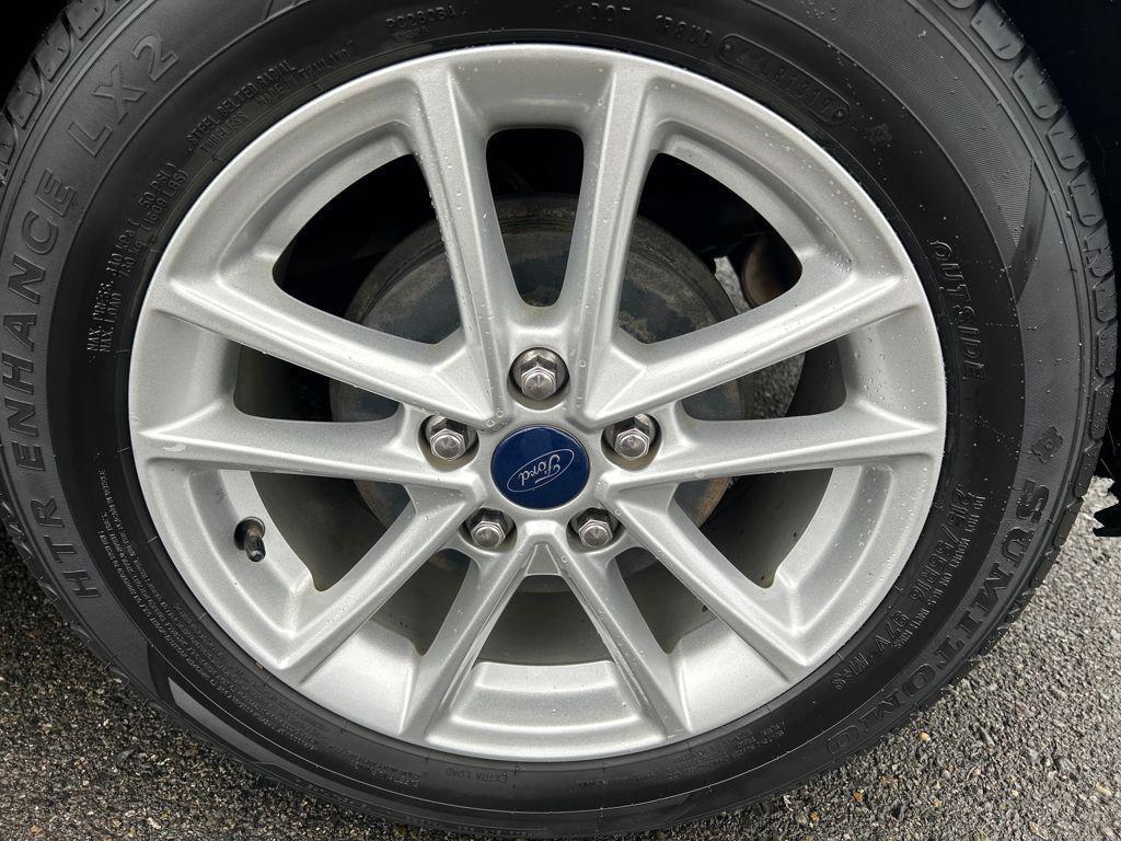 used 2015 Ford Focus car, priced at $5,343