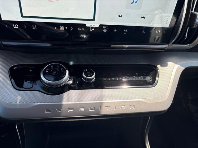 new 2025 Ford Expedition car, priced at $71,315