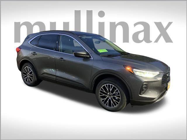 new 2025 Ford Escape PHEV car, priced at $34,455