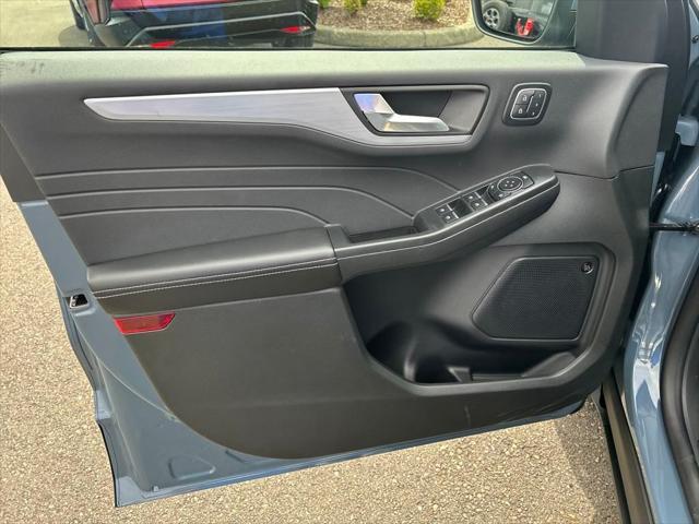 new 2025 Ford Escape PHEV car, priced at $39,373
