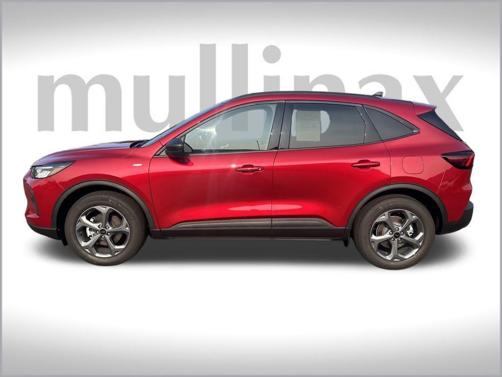 used 2025 Ford Escape car, priced at $28,983