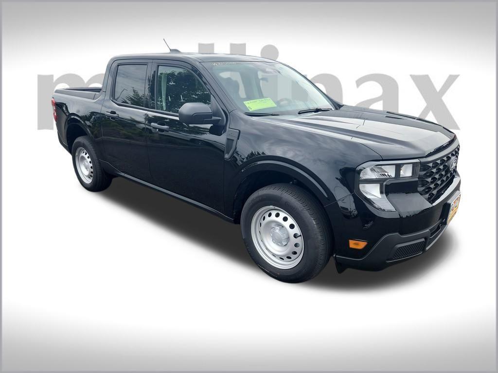 new 2025 Ford Maverick car, priced at $29,994