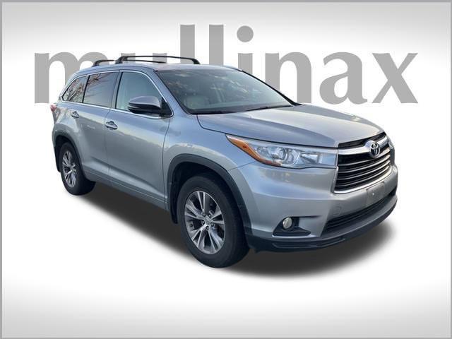 used 2015 Toyota Highlander car, priced at $20,243