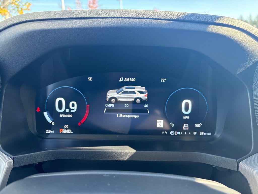 new 2025 Ford Explorer car, priced at $40,582