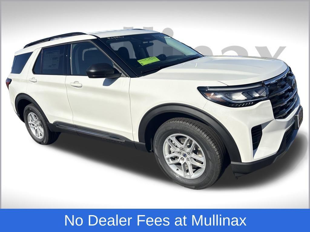 new 2025 Ford Explorer car, priced at $40,582