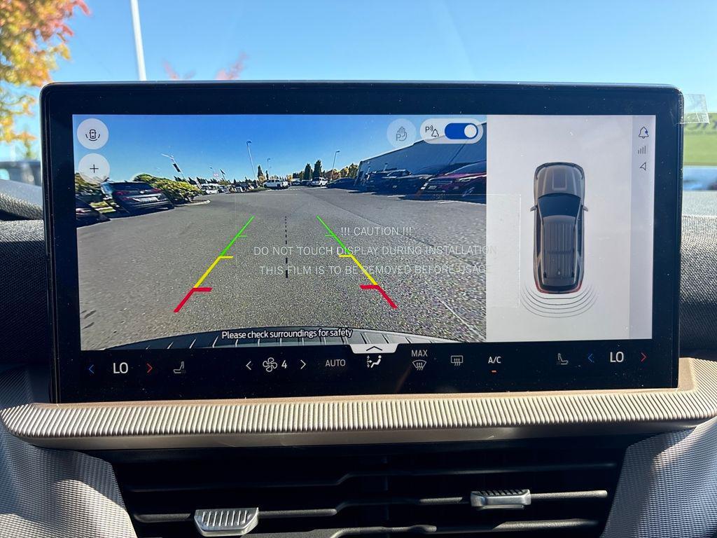 new 2025 Ford Explorer car, priced at $40,582