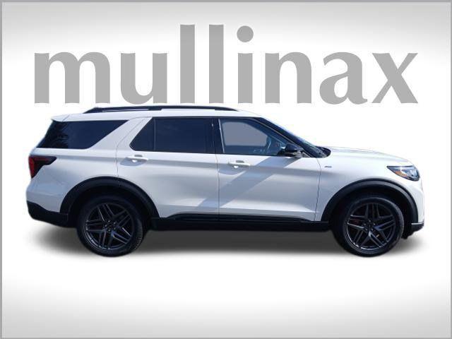 used 2025 Ford Explorer car, priced at $47,283