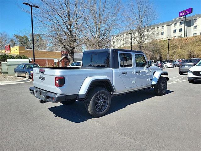 new 2024 Jeep Gladiator car, priced at $48,216