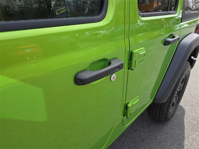 new 2025 Jeep Wrangler car, priced at $40,764