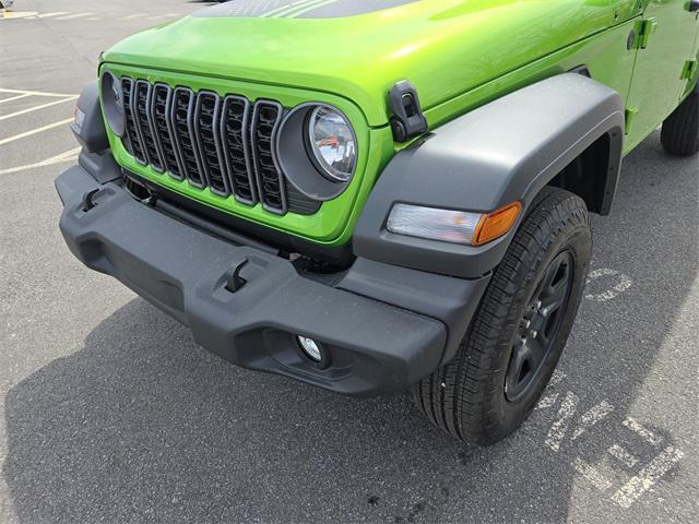 new 2025 Jeep Wrangler car, priced at $40,764