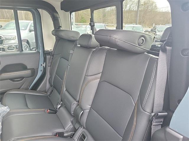 new 2025 Jeep Gladiator car, priced at $52,913