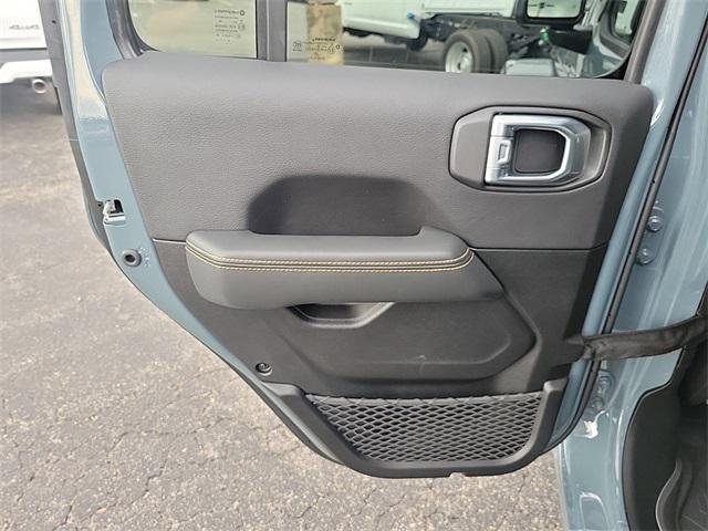 new 2025 Jeep Gladiator car, priced at $52,913