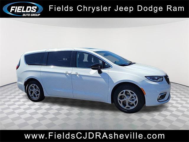 new 2024 Chrysler Pacifica car, priced at $50,842