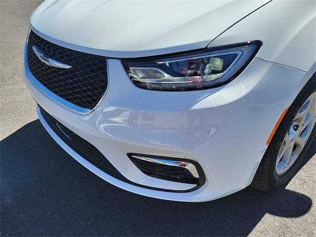 new 2024 Chrysler Pacifica car, priced at $50,842
