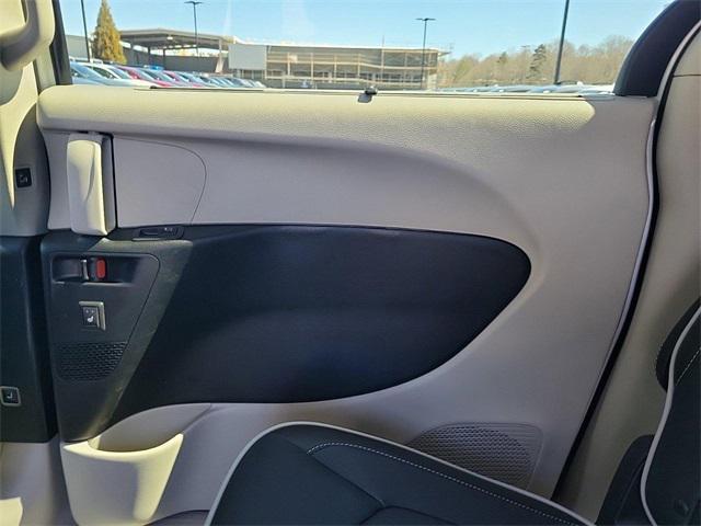 new 2024 Chrysler Pacifica car, priced at $50,842