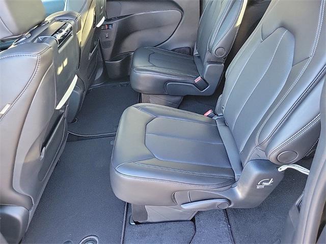 new 2025 Chrysler Pacifica car, priced at $49,698
