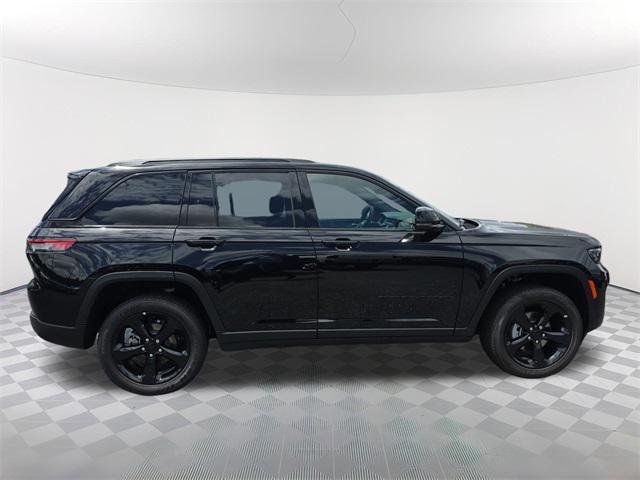 new 2025 Jeep Grand Cherokee car, priced at $44,400
