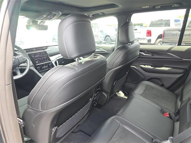 new 2025 Jeep Grand Cherokee car, priced at $44,400