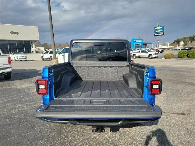 new 2025 Jeep Gladiator car, priced at $50,413