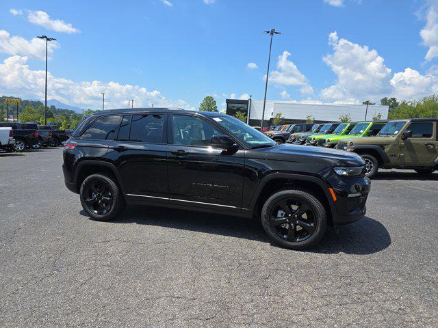 new 2025 Jeep Grand Cherokee car, priced at $50,730