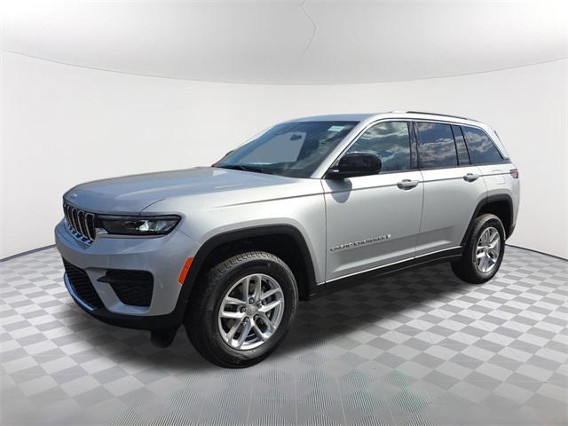 new 2025 Jeep Grand Cherokee car, priced at $40,822