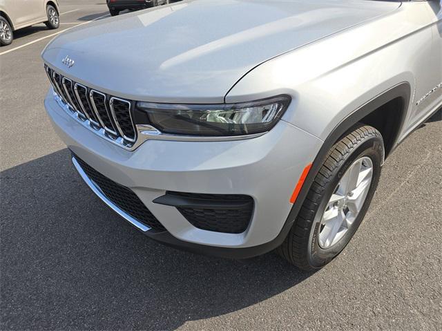 new 2025 Jeep Grand Cherokee car, priced at $40,822