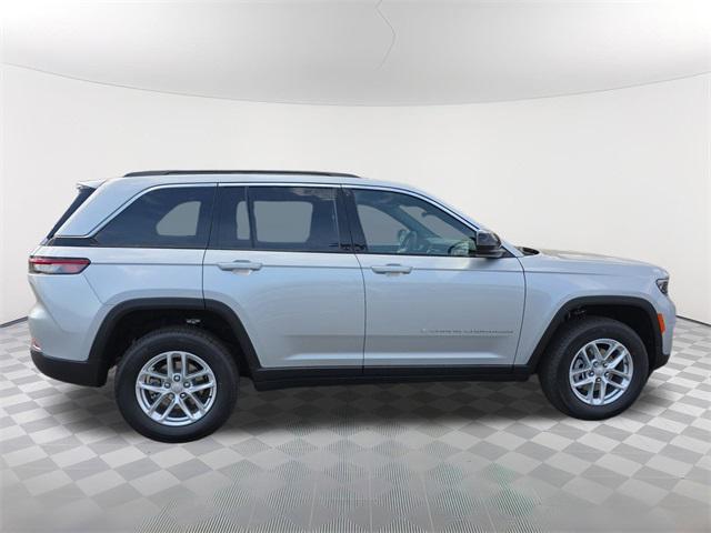 new 2025 Jeep Grand Cherokee car, priced at $40,822