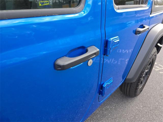 new 2025 Jeep Wrangler car, priced at $41,954