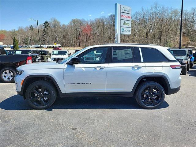 new 2024 Jeep Grand Cherokee car, priced at $47,392