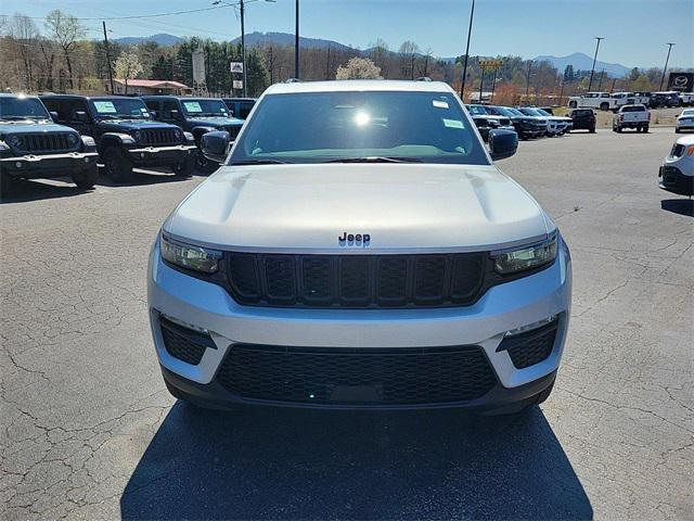 new 2024 Jeep Grand Cherokee car, priced at $47,392