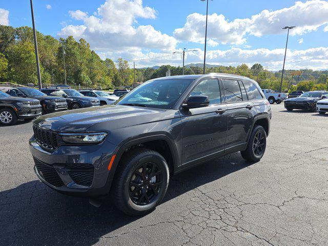 new 2025 Jeep Grand Cherokee car, priced at $44,975
