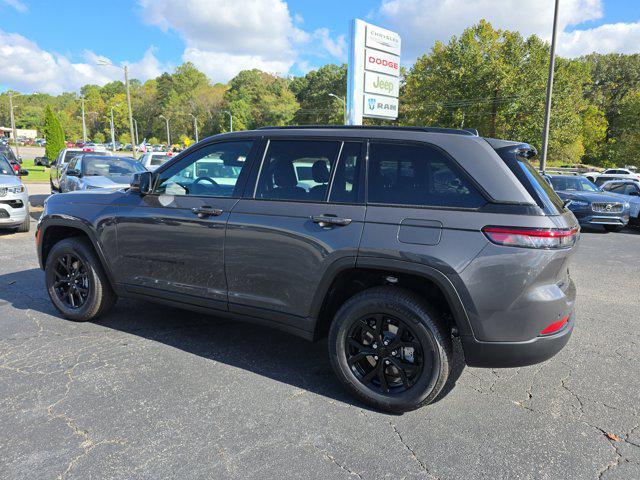 new 2025 Jeep Grand Cherokee car, priced at $44,975