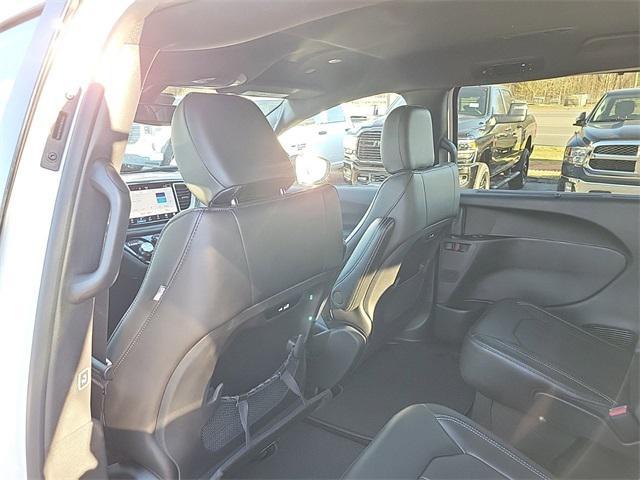 new 2025 Chrysler Pacifica car, priced at $45,453