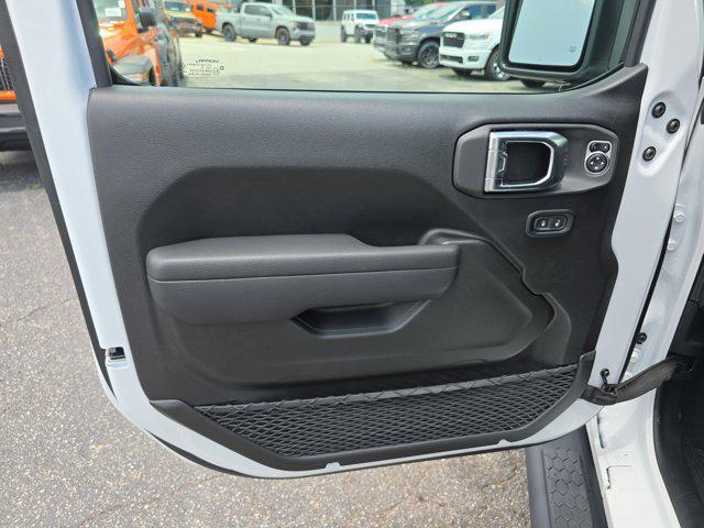 new 2025 Jeep Wrangler car, priced at $50,170