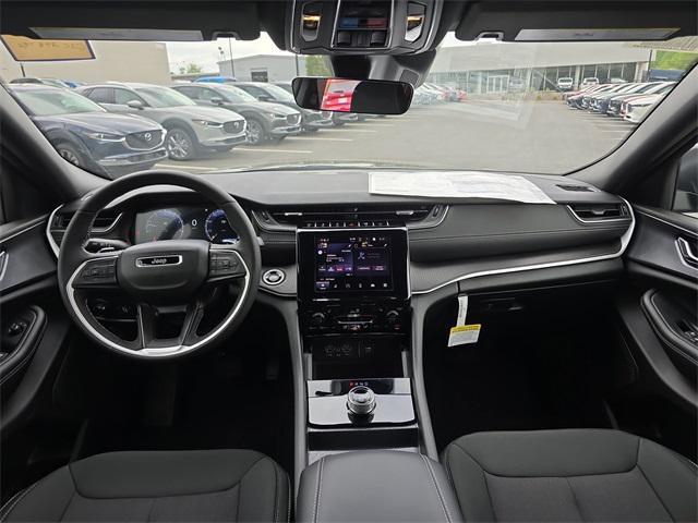 new 2025 Jeep Grand Cherokee car, priced at $40,822