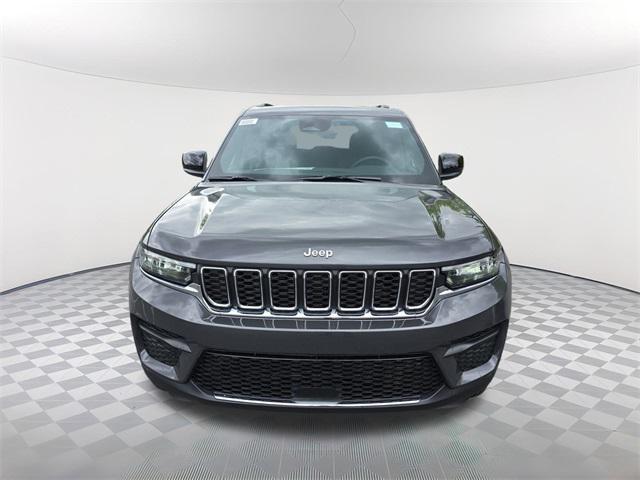 new 2025 Jeep Grand Cherokee car, priced at $40,822