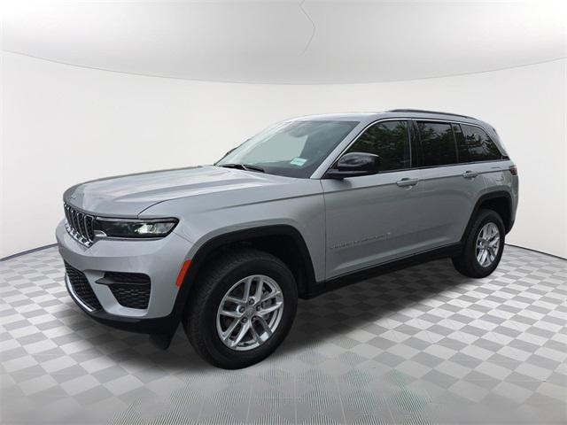 new 2025 Jeep Grand Cherokee car, priced at $40,822